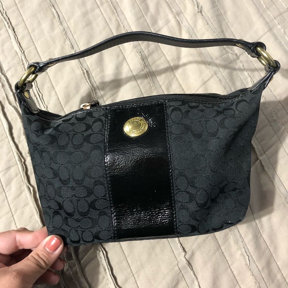 ❌SOLD❌Coach Small Signature Purse
